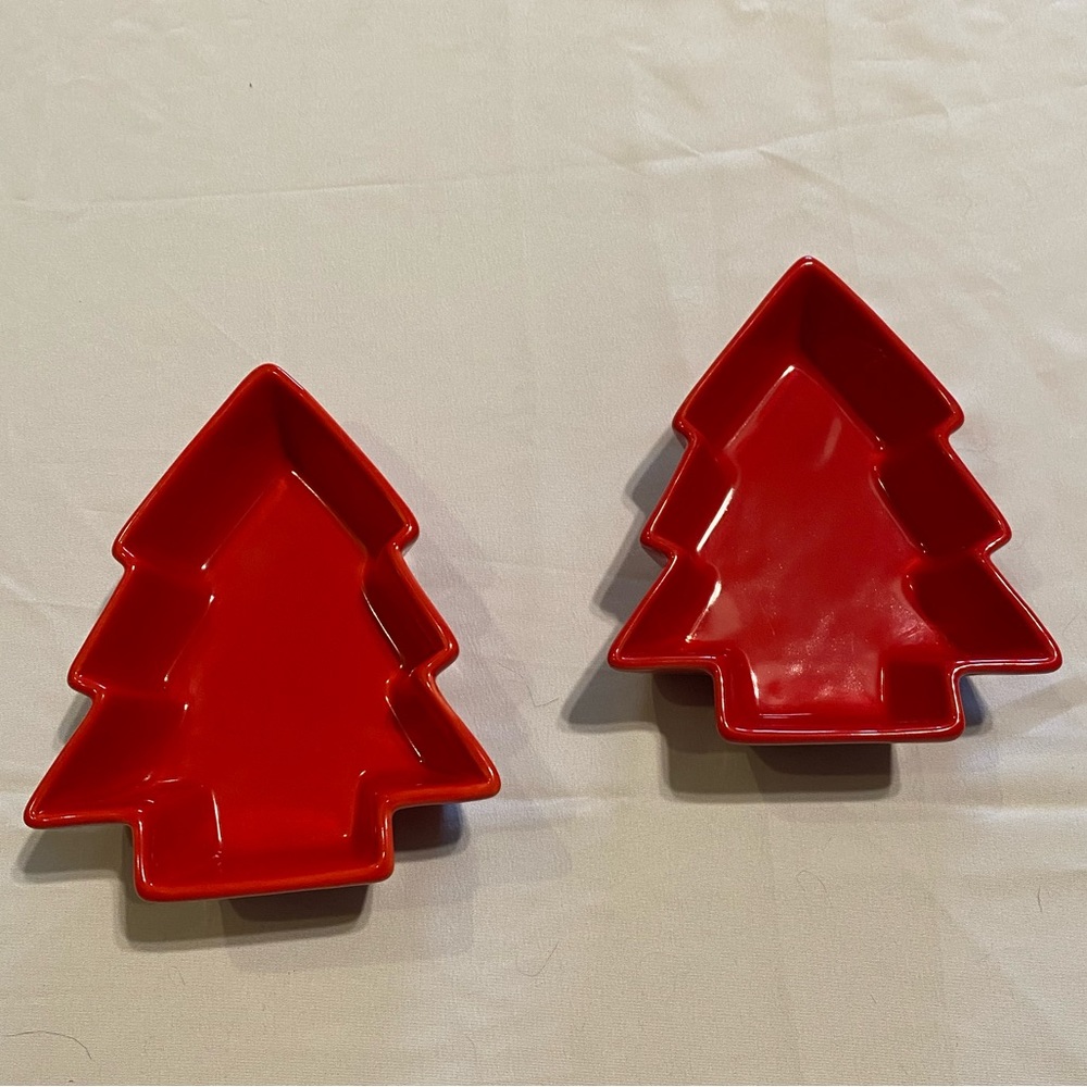 2 BIA San Francisco red tree dishes.